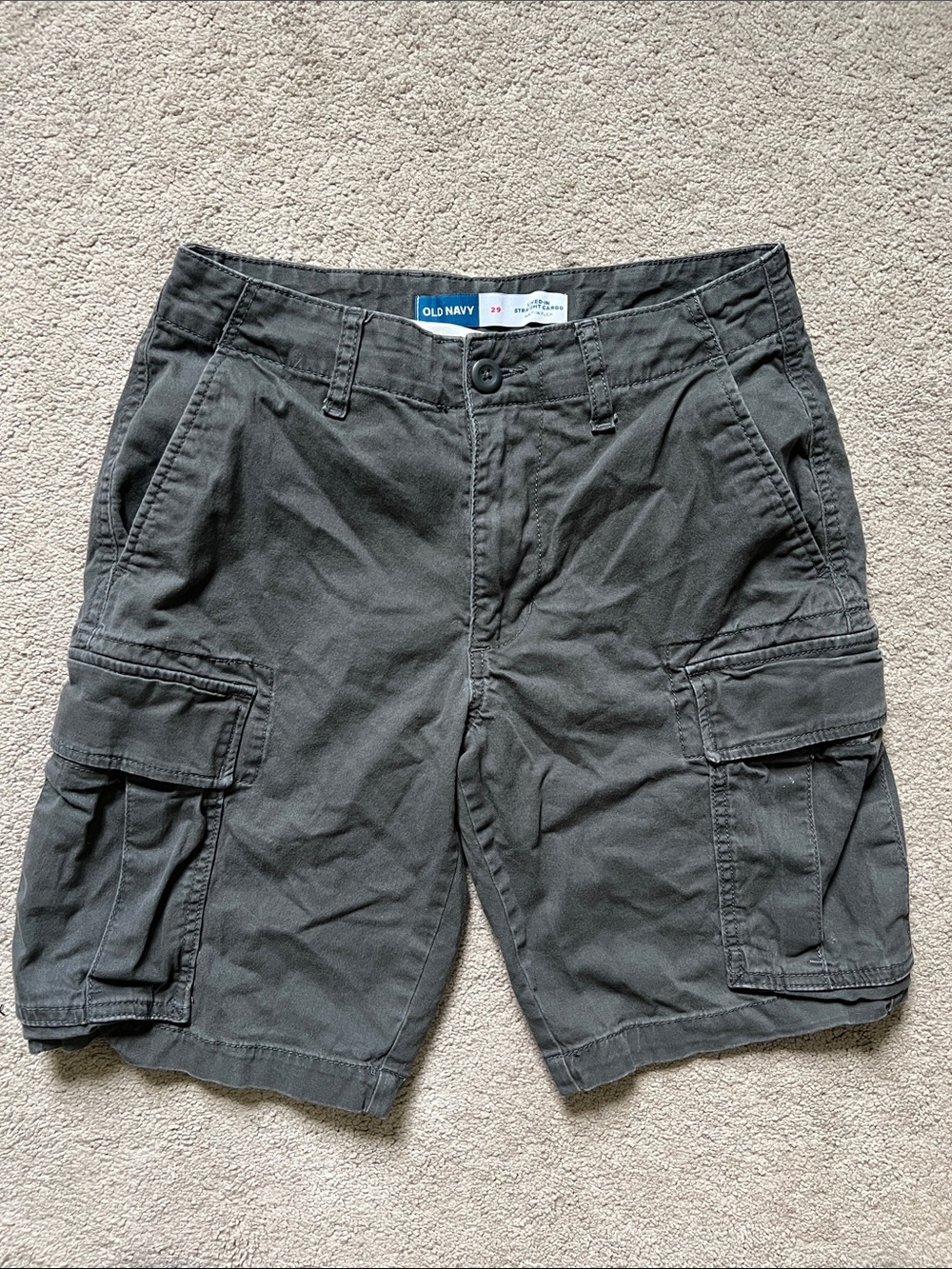Men’s Old Navy lived-in cargo shorts built in flex size 29 dark gray